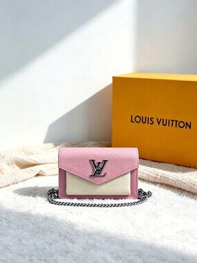 Louis Vuitton Lockme Chain Bag